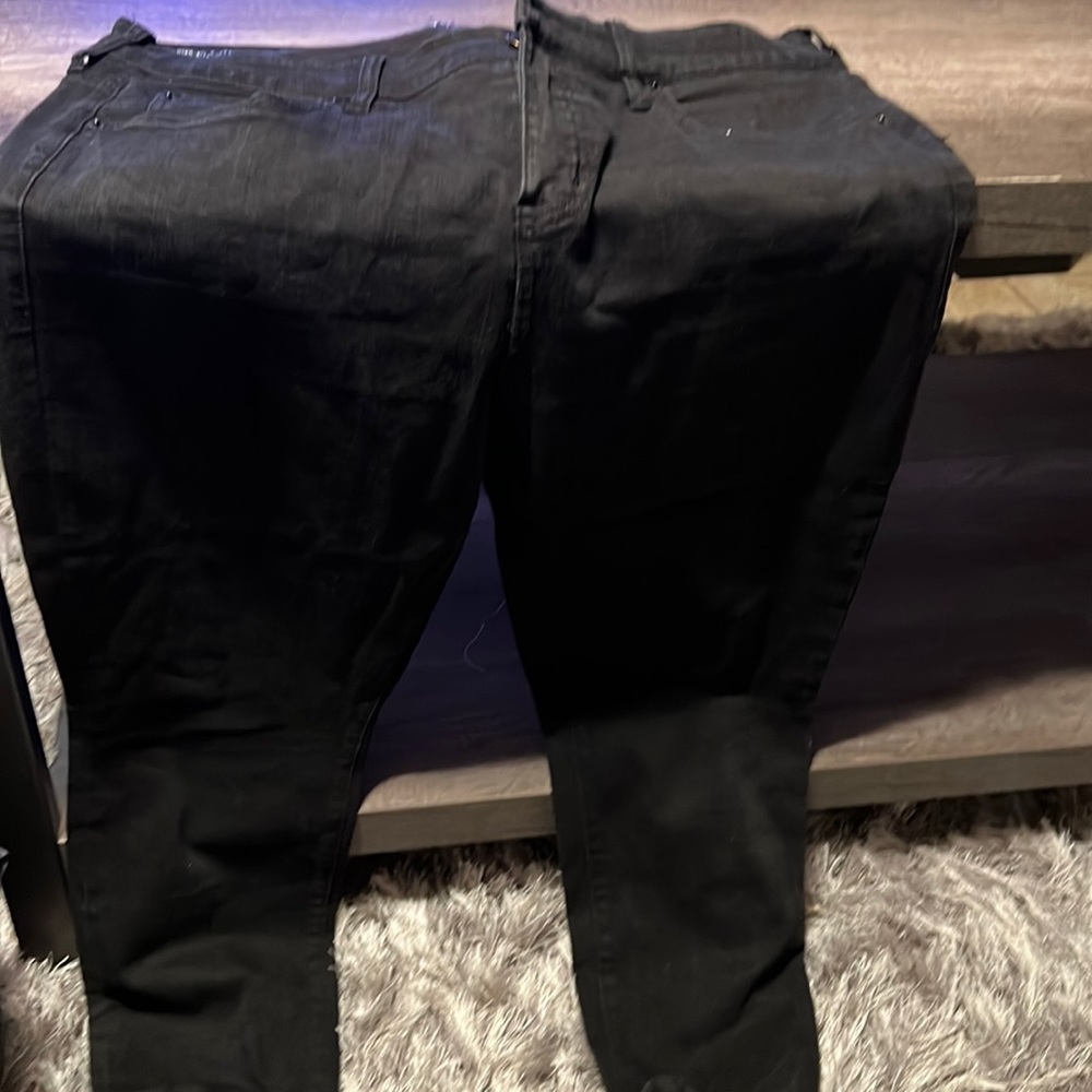 SKY HIGH SKINNY PREMIUM STRETCH HIGH-RISE JEAN. Size 16 R.